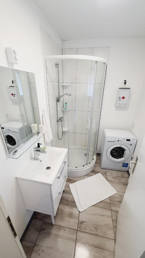 Apartma4Us Maribor Buitenkant foto